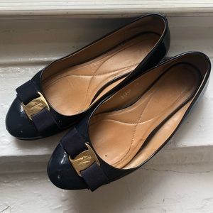 Salvatore Ferragamo Varina Flats in Navy